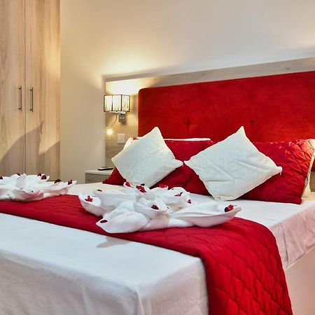 A Bed Of Roses Apartment มาร์ซาลฟอร์น ภายนอก รูปภาพ