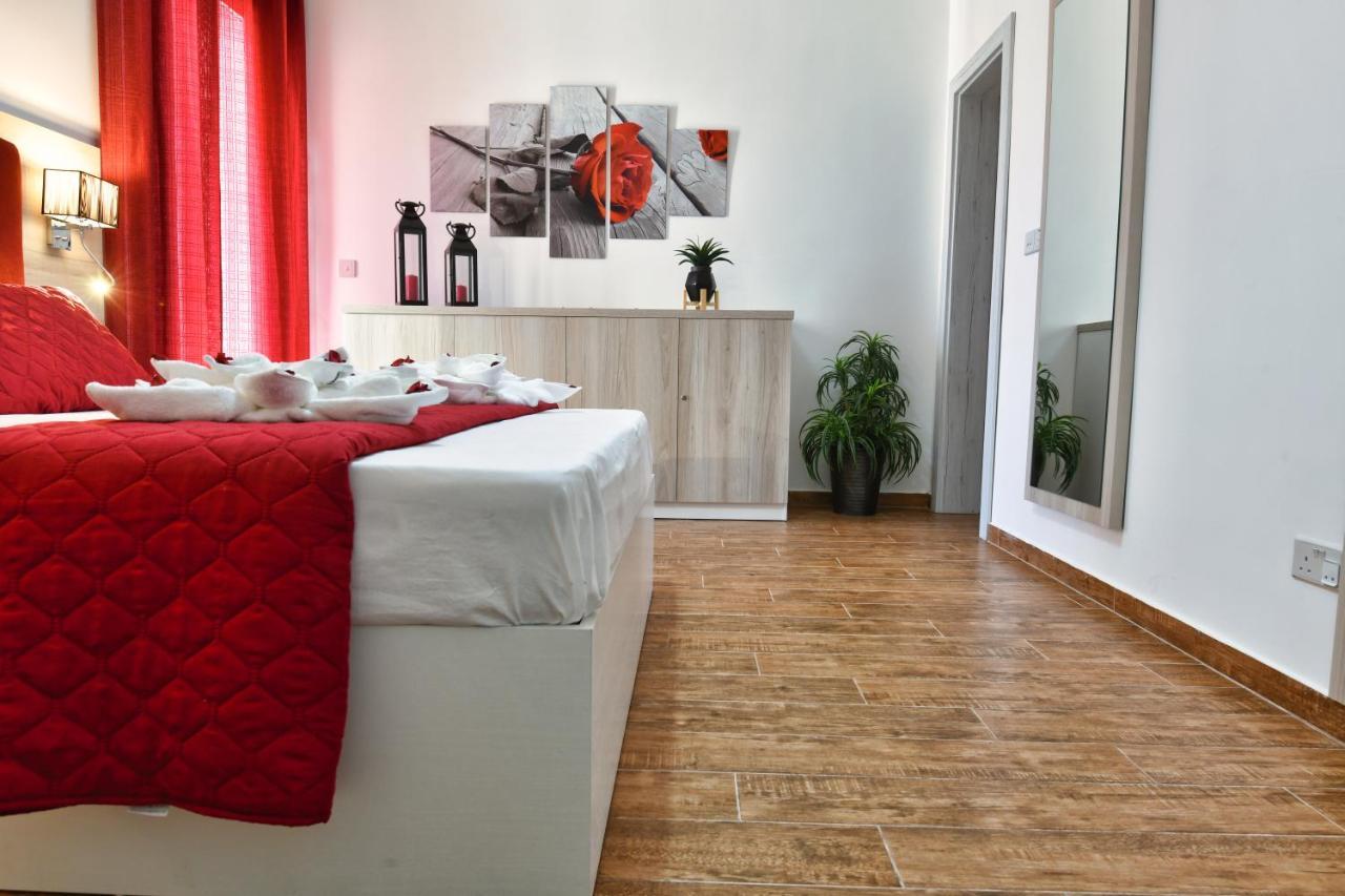 A Bed Of Roses Apartment มาร์ซาลฟอร์น ภายนอก รูปภาพ