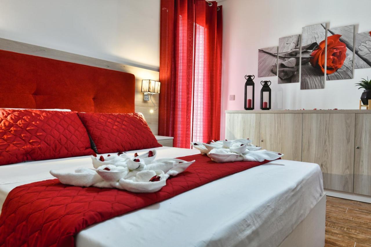 A Bed Of Roses Apartment มาร์ซาลฟอร์น ภายนอก รูปภาพ