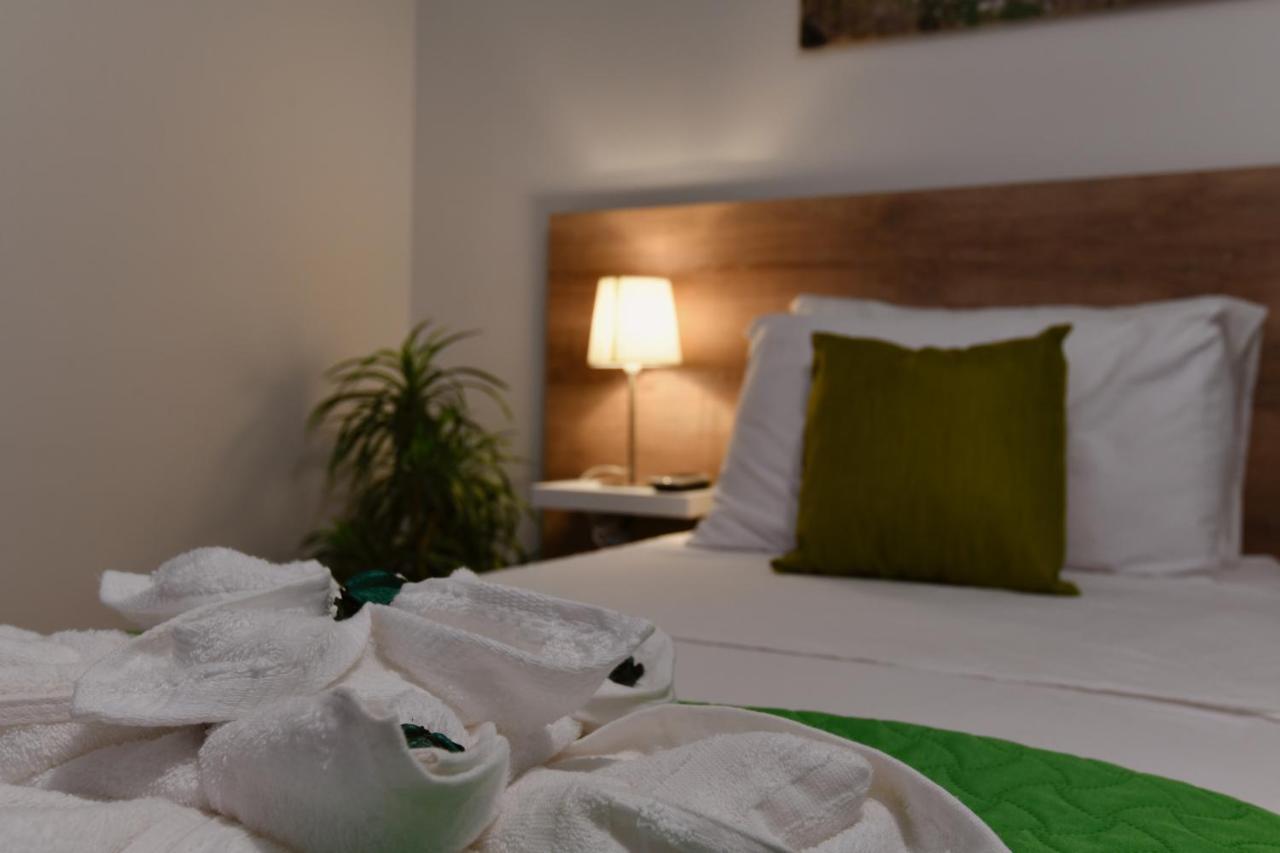 A Bed Of Roses Apartment มาร์ซาลฟอร์น ภายนอก รูปภาพ